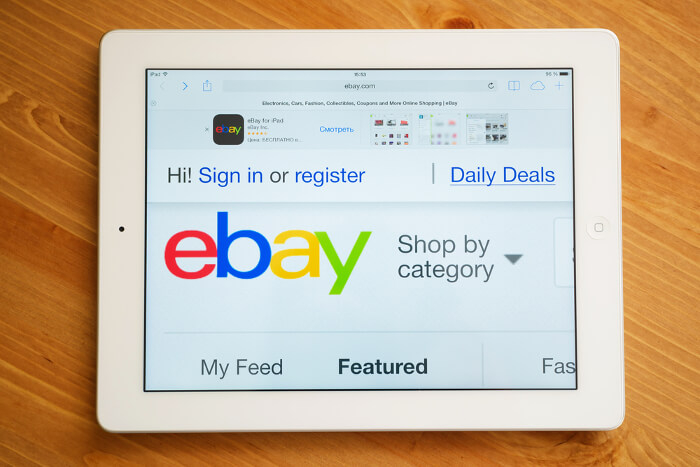 Ebay-Logo auf einem Tablet 