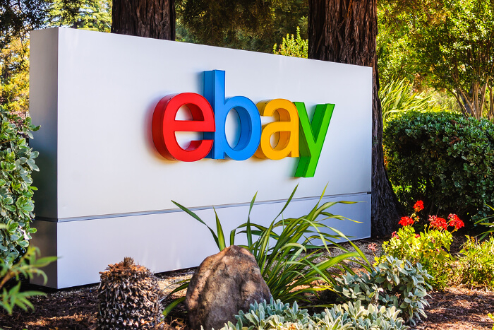 Ebay Logo im Grünen