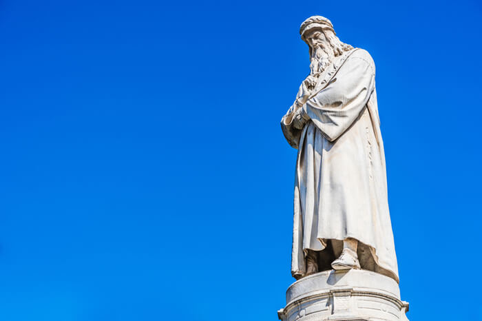 Da-Vinci-Statue Piazza della Scala