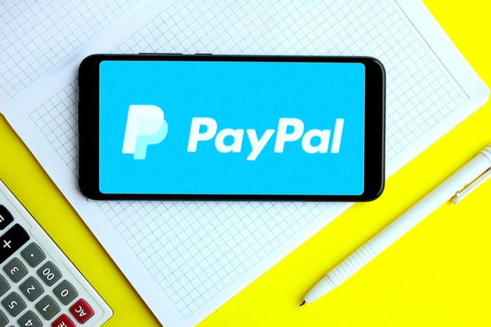 Paypal-Logo auf Smartphone