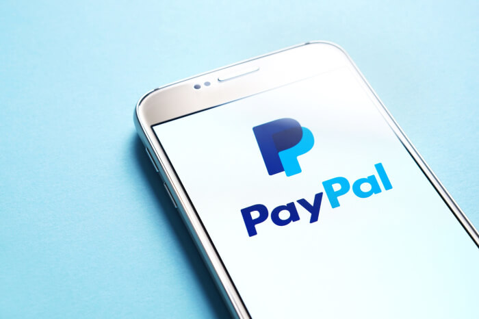 PayPal-Logo auf Smartphone
