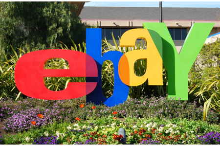 eBay-Logo vor der Hauptzentrale