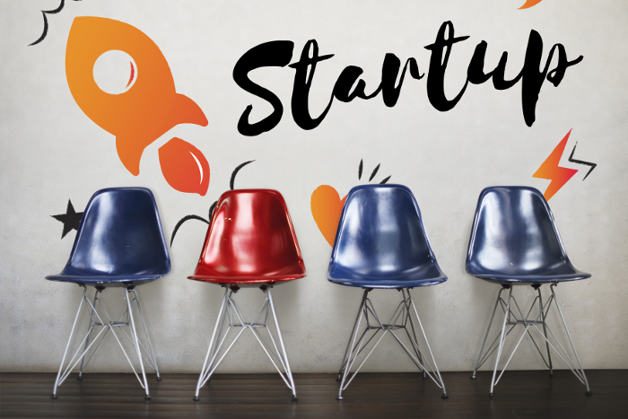 StartUps im Fokus: Stühle in einer Reihe