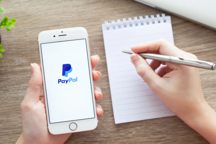 PayPal-App und Schreibblock
