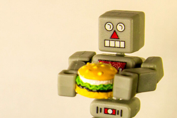 Roboter mit Hamburger