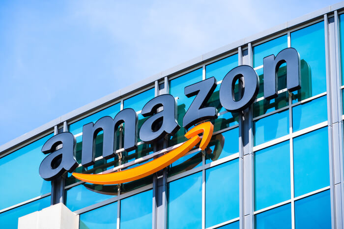 Amazon Logo am Hauptquartier