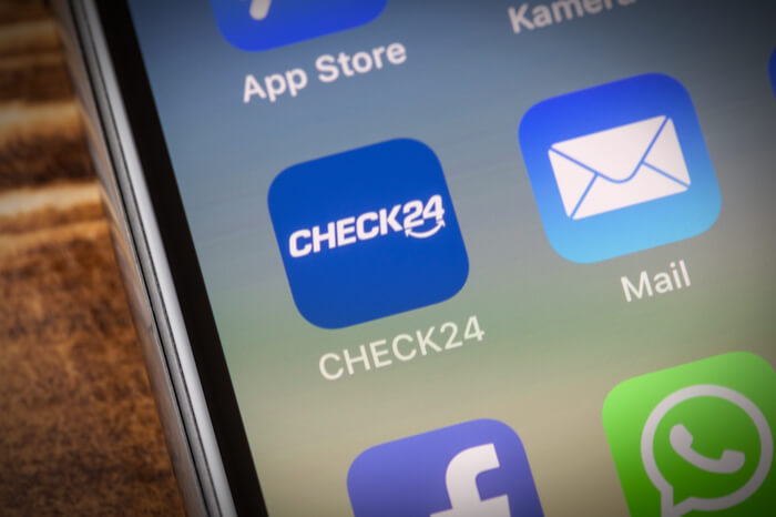 Check24-App auf einem Smartphone