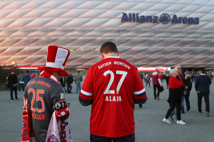 Fans vor Allianz Arena