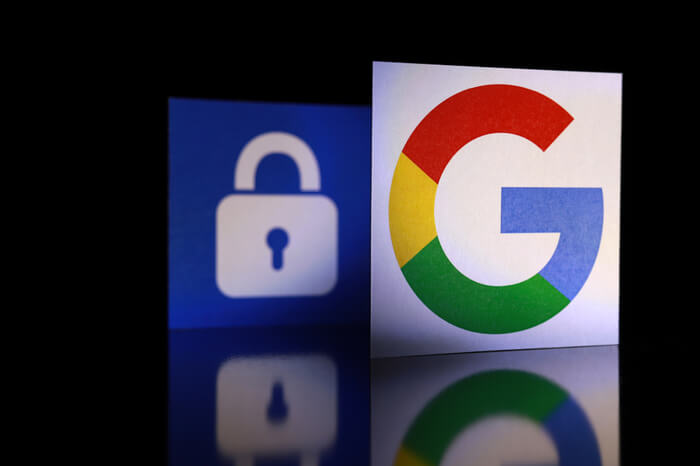 Google-Logo mit Datenschutzsymbol