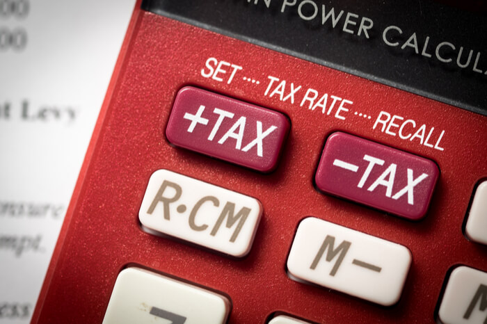 Tax auf Taschenrechner