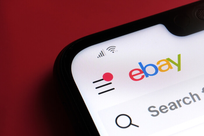 ebay Logo auf Handydisplay
