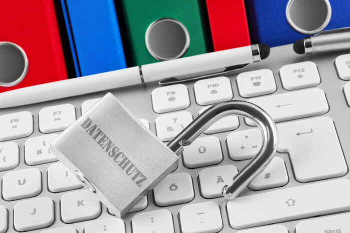Datenschutz auf Schloss auf Tastatur
