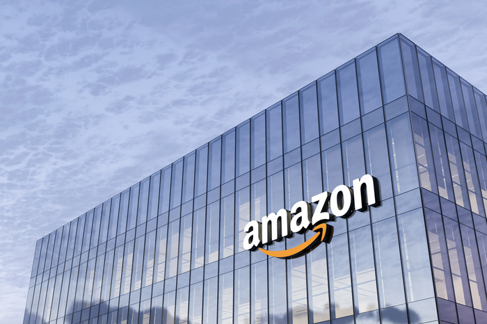 Amazon Gebäude vor Himmel