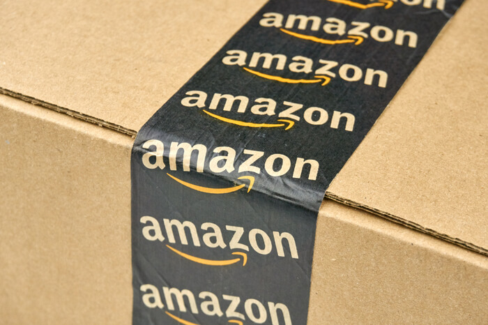 Paket mit Amazon-Klebeband
