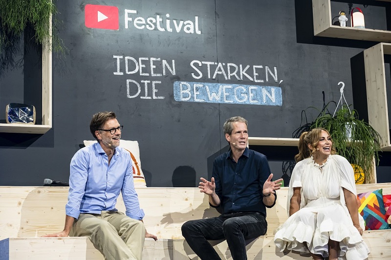 Andreas Briese, Dirk Bruns, Enissa Amani beim YouTube-Festival | Bild: Philipp Dangschat, Google