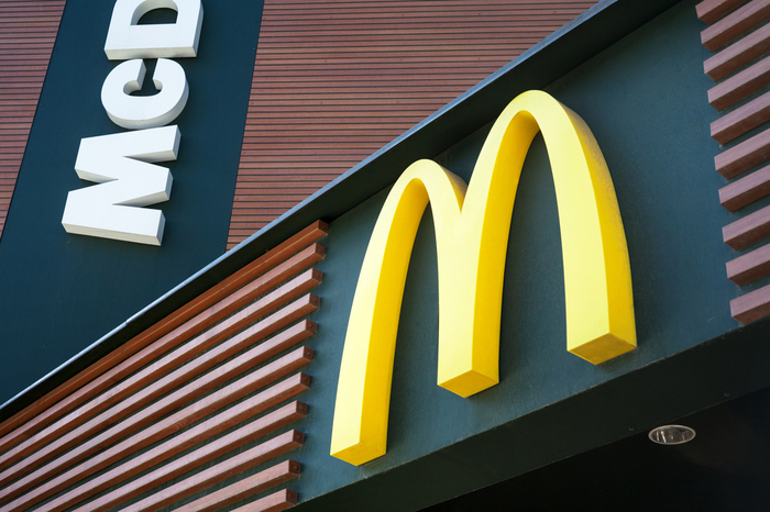 McDonalds-Logo an Filiale