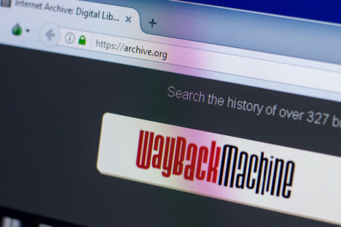 WaybackMaschine-Webseite auf Computer