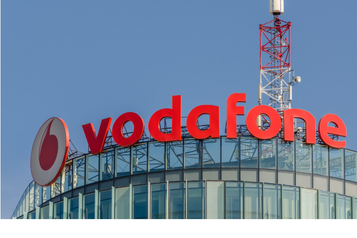 Vodafone-Zentrale mit Antennenmast