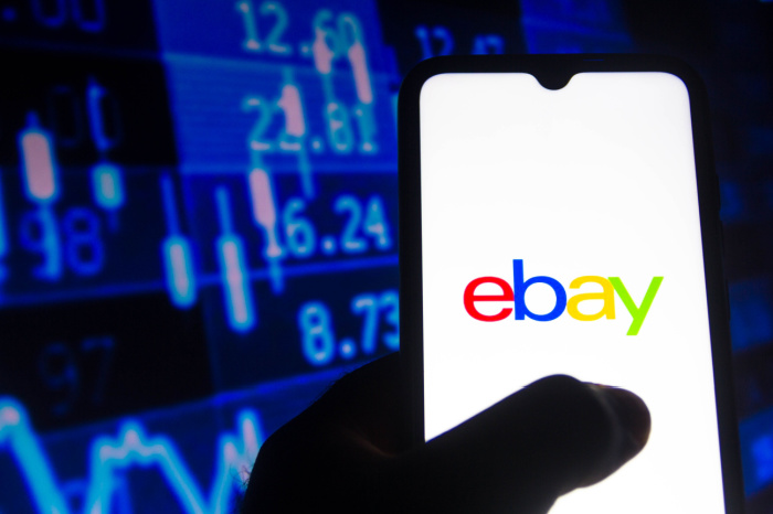 Ebay-Logo auf Smartphone