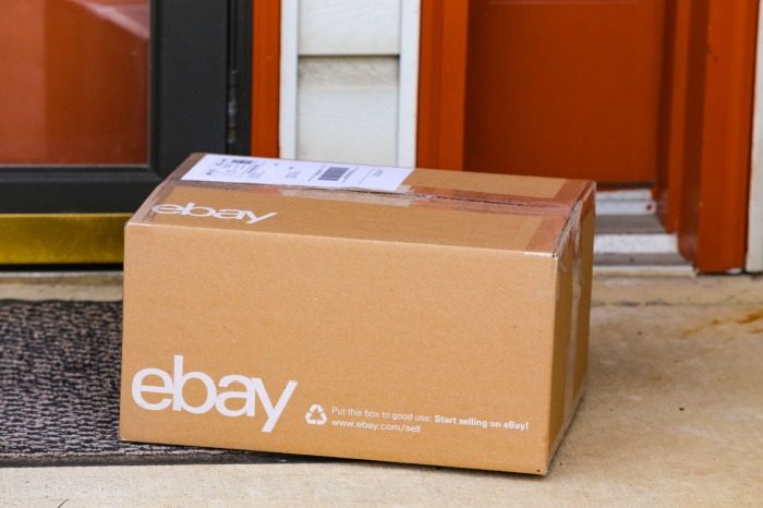Ebay Paket vor Haustür