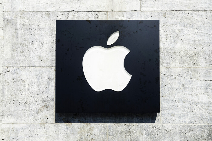 Apple-Logo auf Hauswand