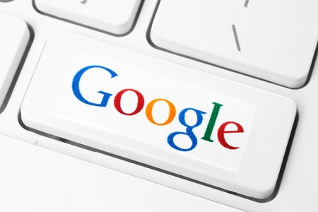 Google Logo auf Tastatur