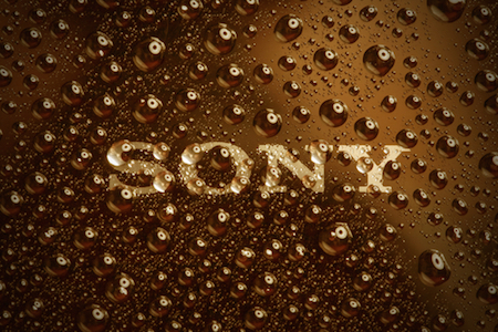 Sony-Logo unter Regen