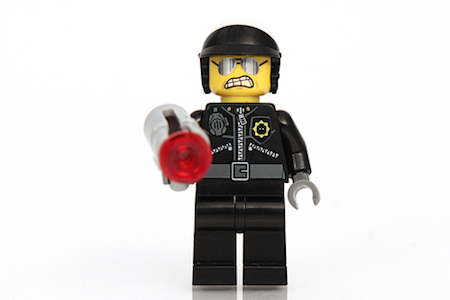 Wütender Lego-Polizist