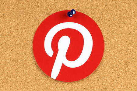 Pinterest-Logo an Pinnwand
