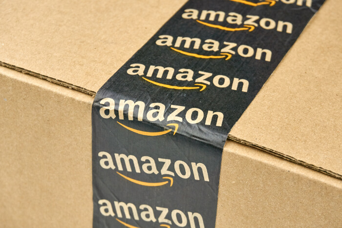 Paket mit Amazon-Paketband
