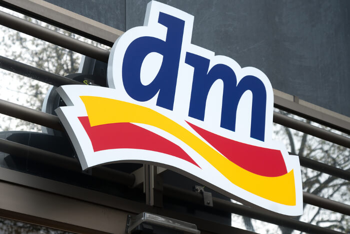 Logo: dm-Drogerie